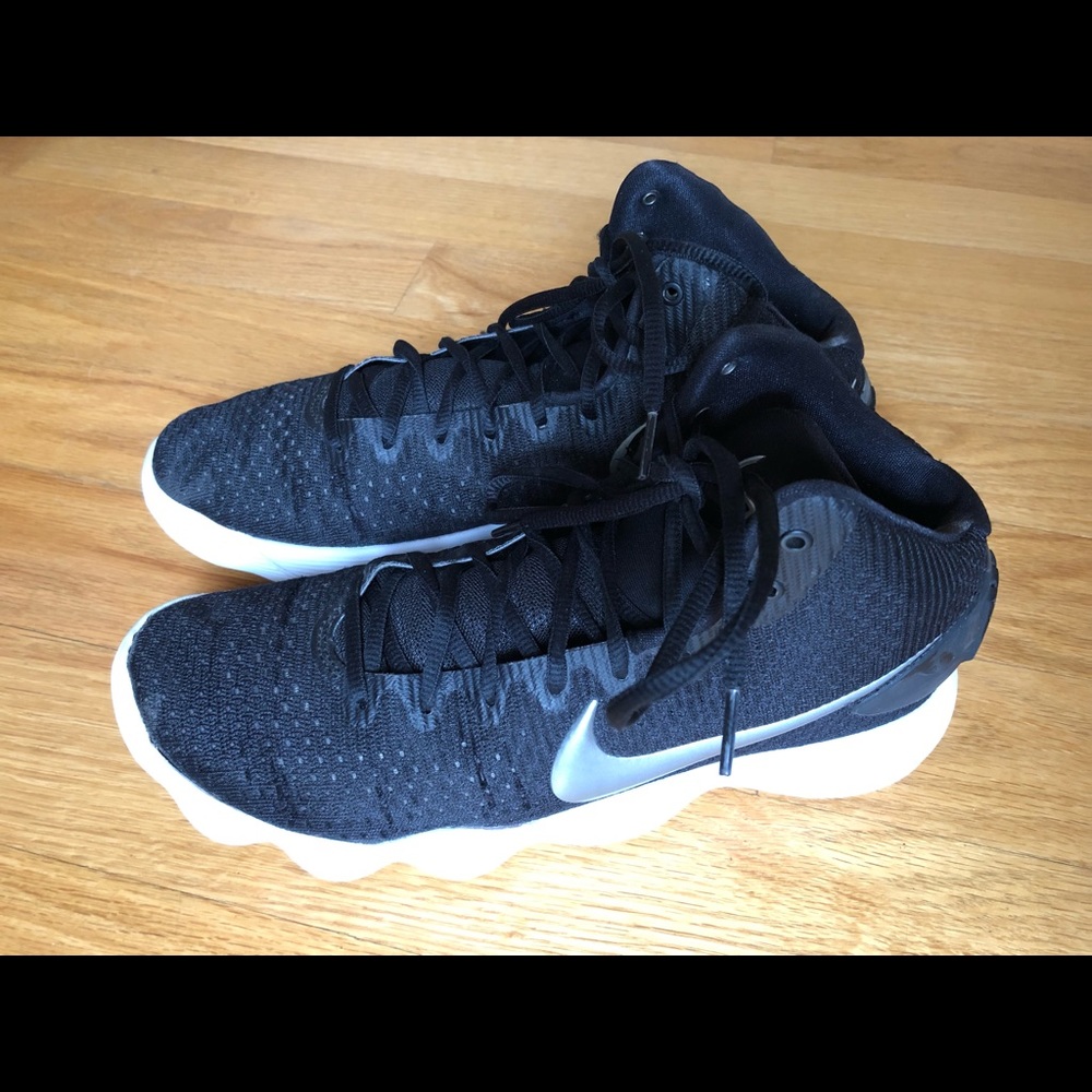 Men’s Nike Hyperdunk